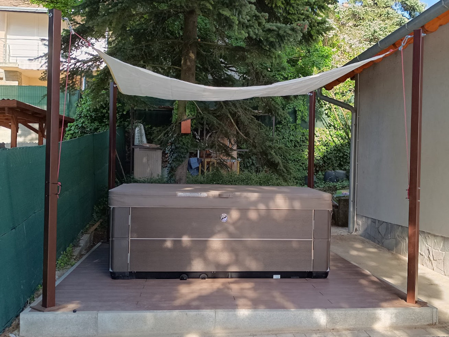 Ilyen lett a jacuzzi telepítés után