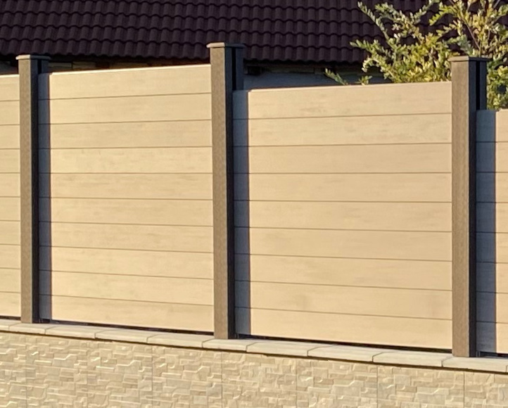 Co-extrudált WPC kerítésléc