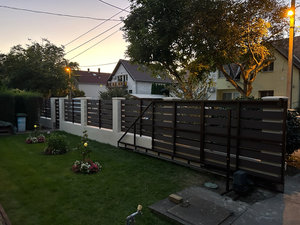 Wood plastic composite kerítés